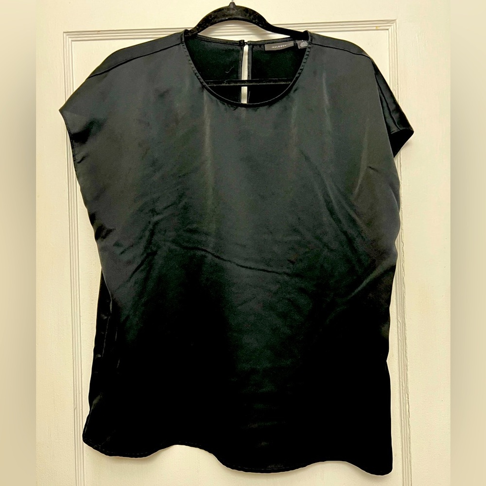 Halogen Black silk keyhole blouse.